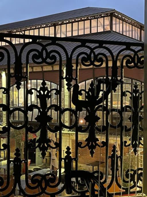 בזייה Vue Sur La Place Des Halles, Art Apparts מראה חיצוני תמונה